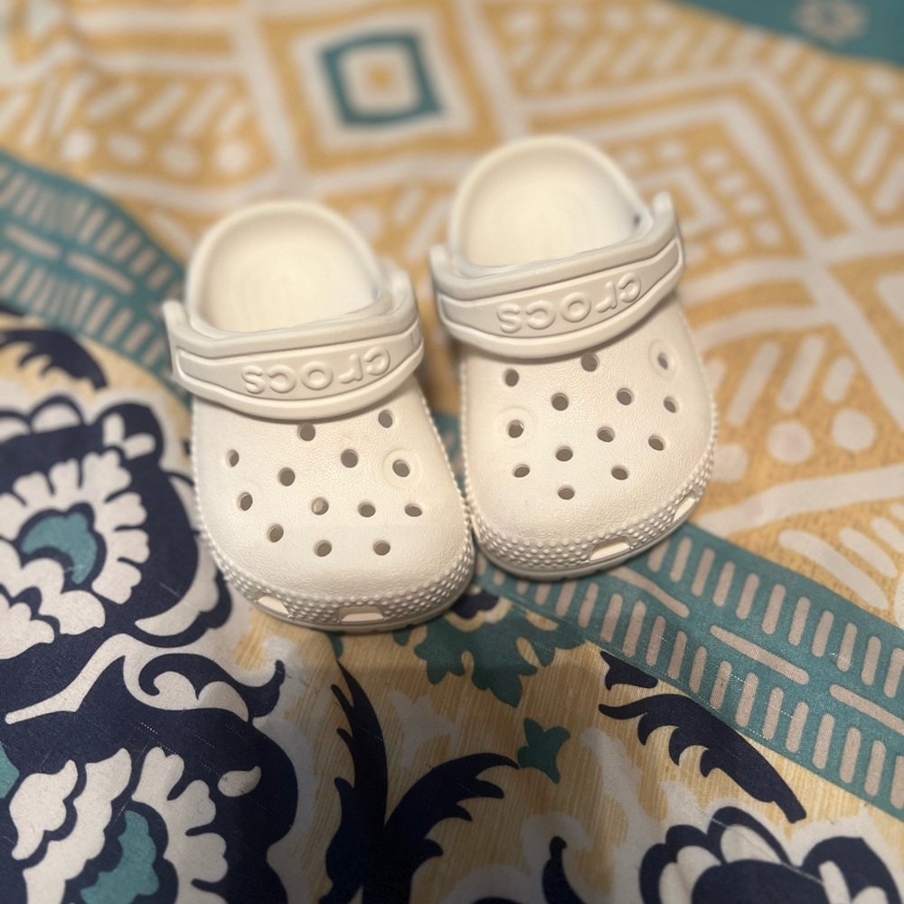 CROCS C 4